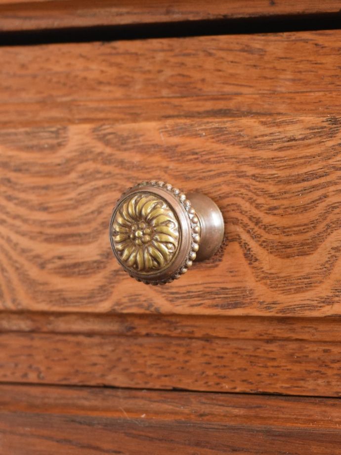 アンティーク家具の取っ手