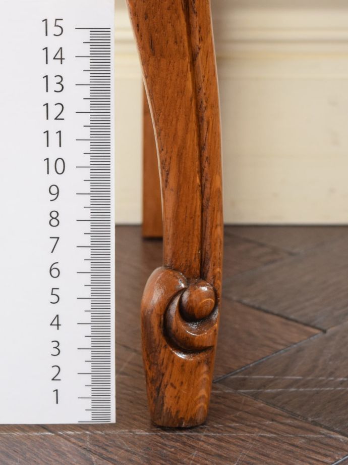 アンティーク家具の脚