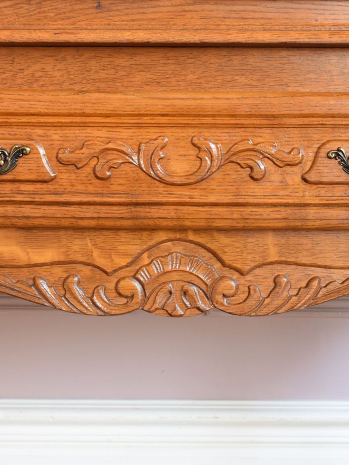 フランスキャビネットの彫