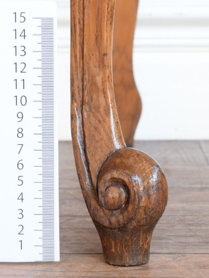 アンティーク家具の脚