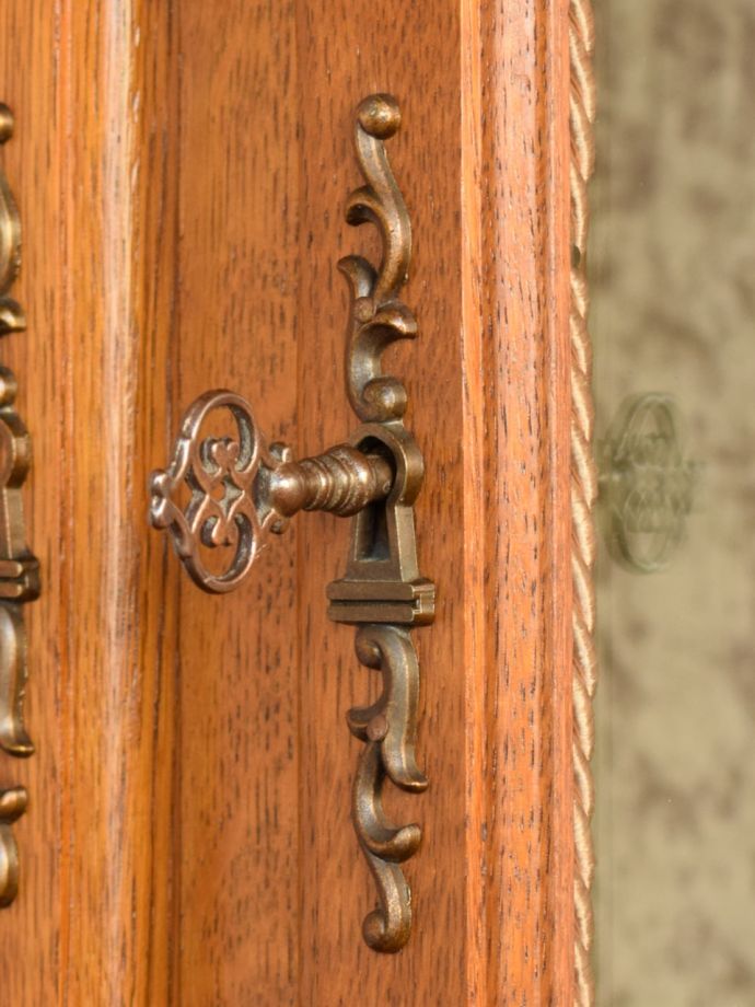 アンティーク家具の鍵