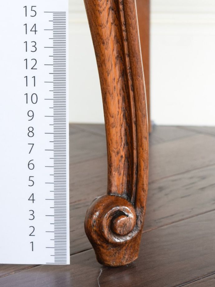 アンティーク家具の脚