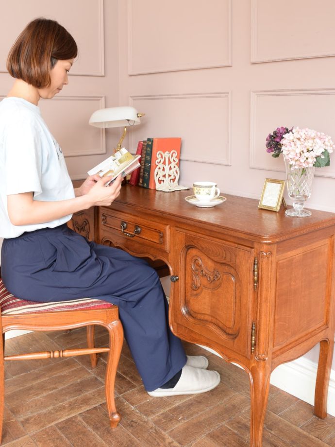 書斎机で楽しむ贅沢な時間