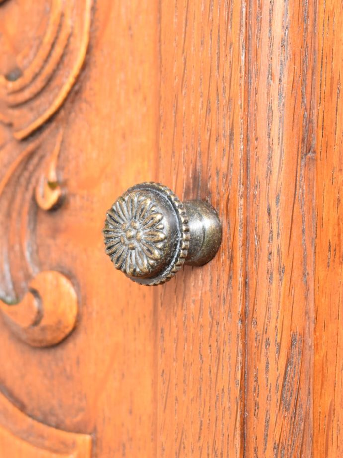 アンティークデスクの取っ手