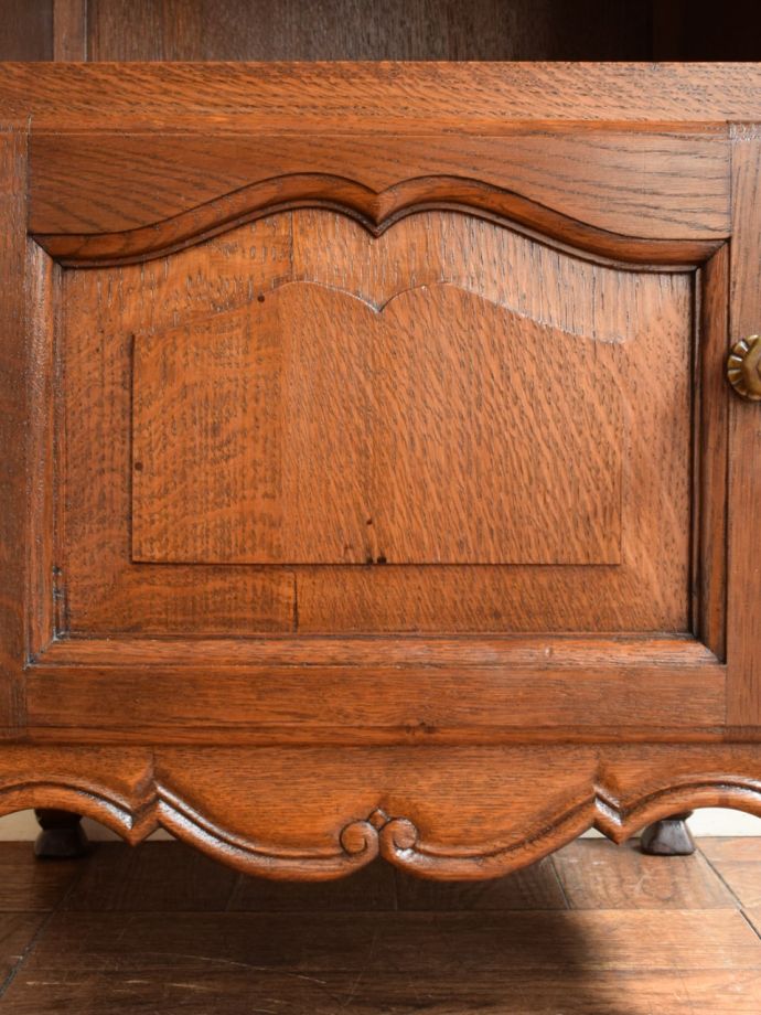 アンティーク家具の装飾