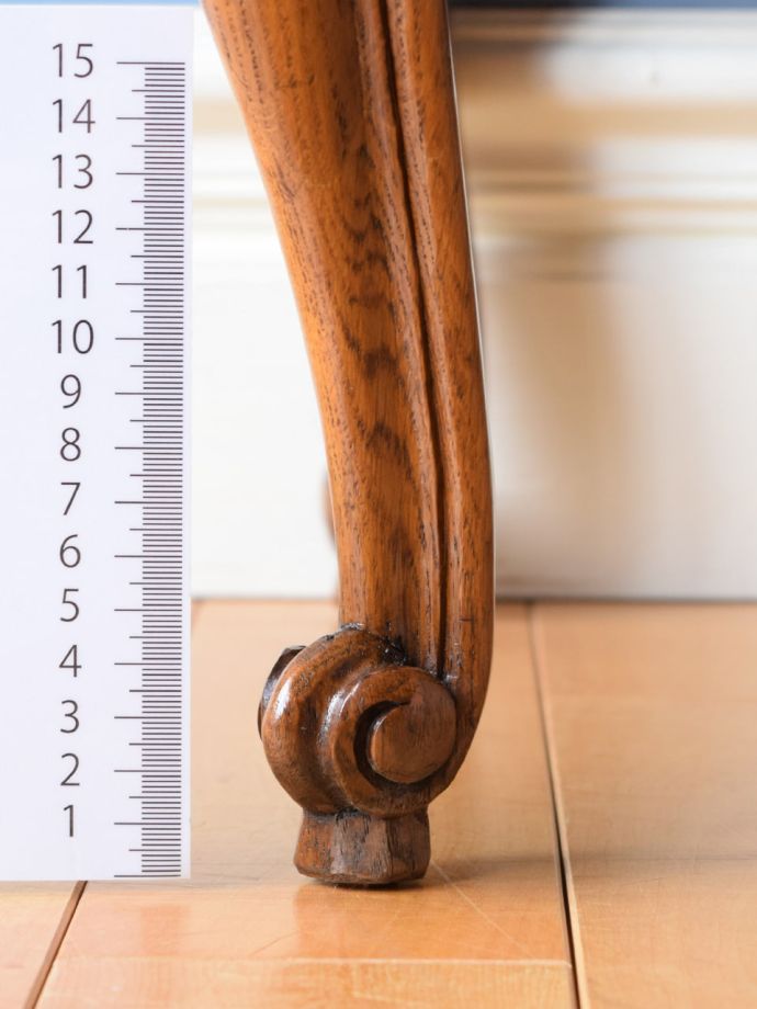 アンティーク家具の脚