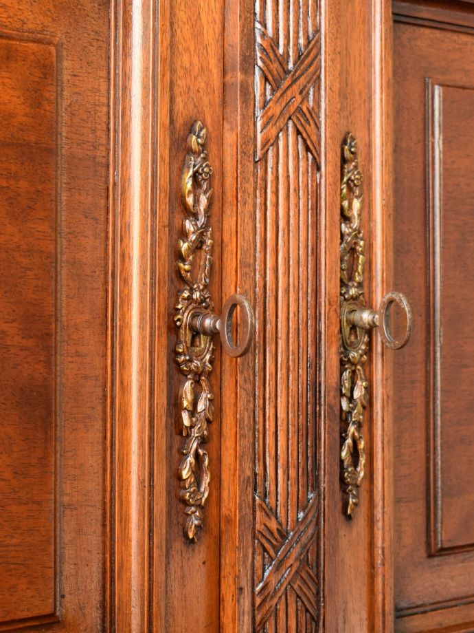 アンティーク家具の取っ手