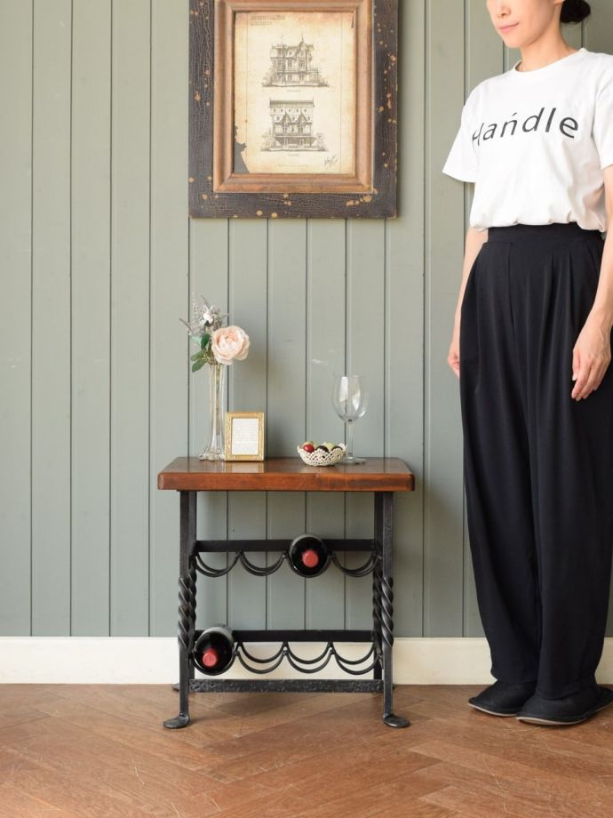 アイアンのワインラック