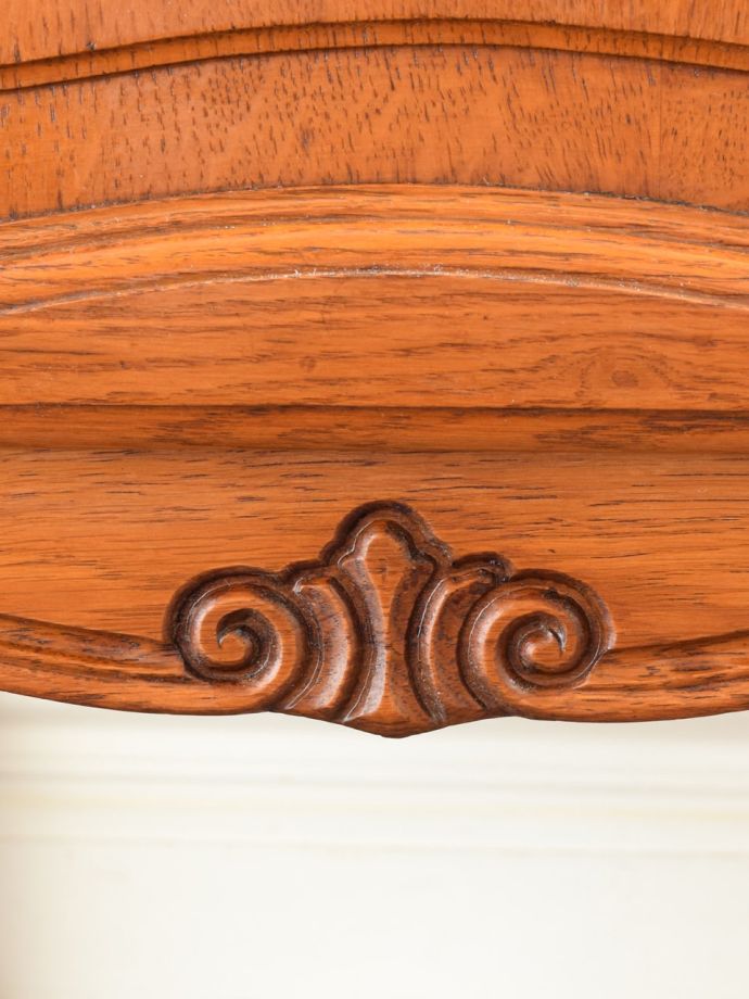 アンティーク家具の装飾