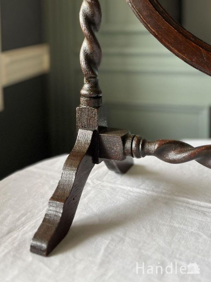 スタンドミラーの装飾