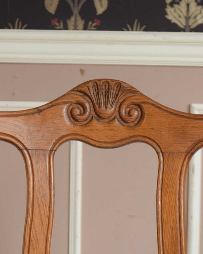 ダイニングチェアの装飾