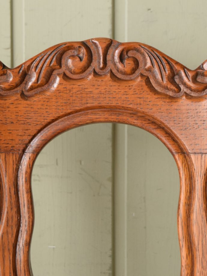 ダイニングチェアの装飾