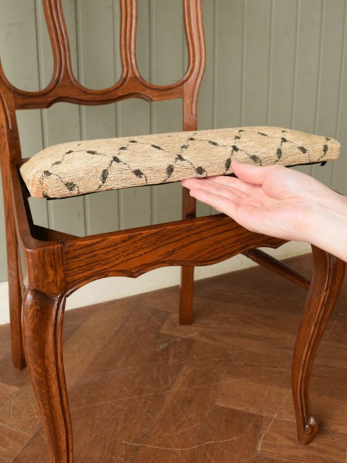 取り外しが出来る椅子の座面