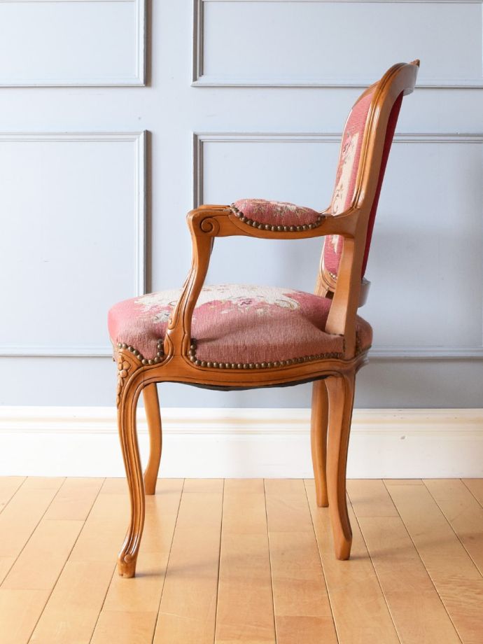 フランスの椅子の側面