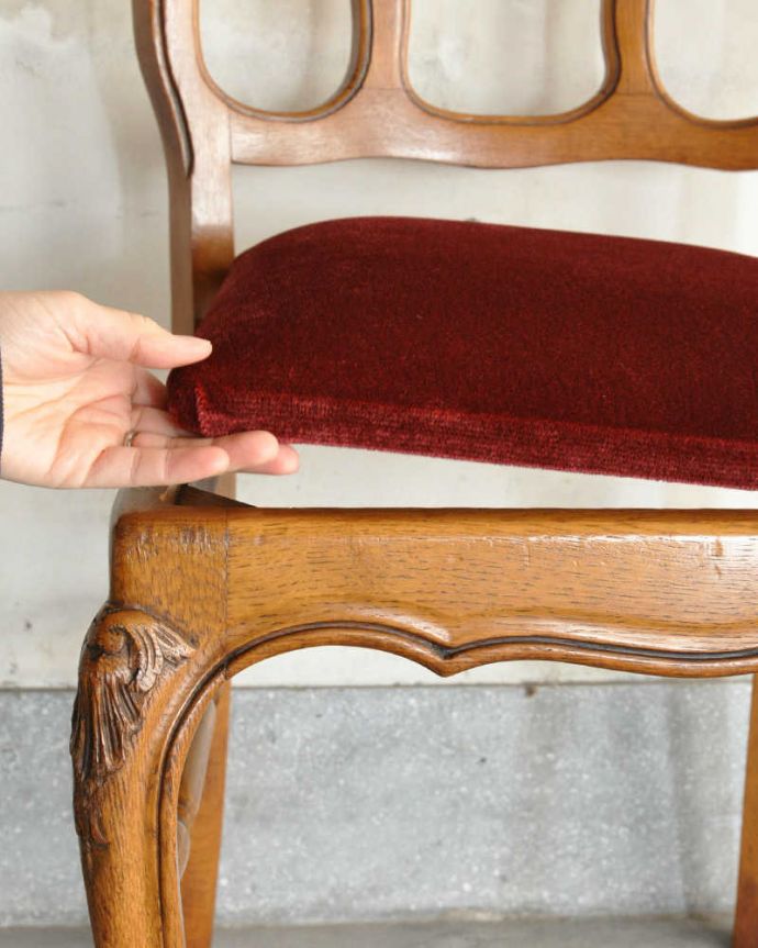 取り外しが出来る椅子の座面