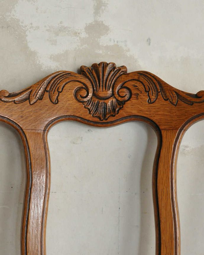 ダイニングチェアの装飾