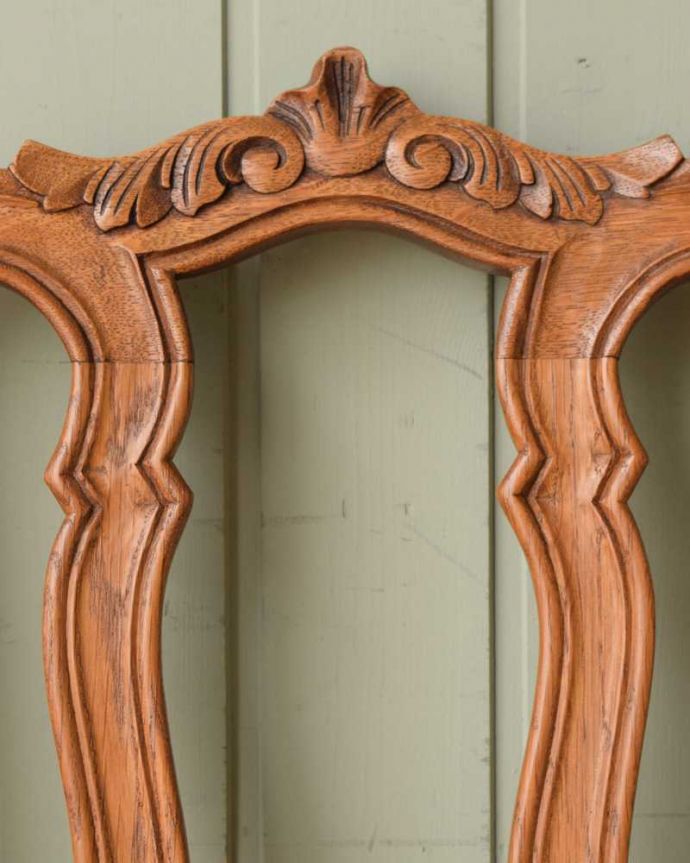 ダイニングチェアの装飾