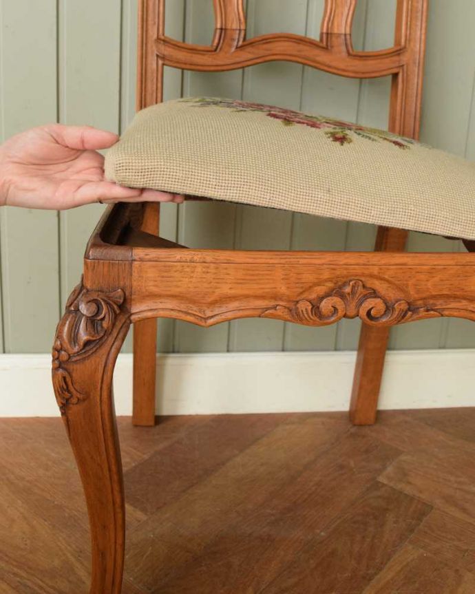 取り外しが出来る椅子の座面