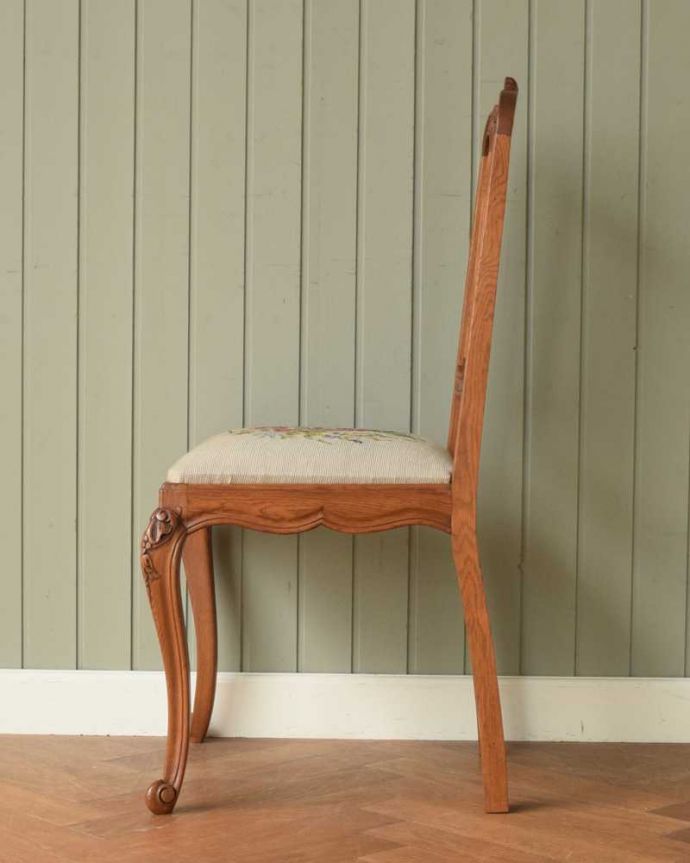 フランスの椅子の側面