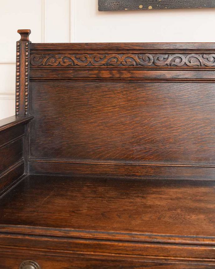 セティ・ソファ・ベンチ　アンティーク チェア　とってもめずらしいアンティークの椅子、イギリスの引き出し付きベンチ。アンティークらしい装飾が魅力豪華な彫りの美しさがアンティークらしい雰囲気。(j-669-c)