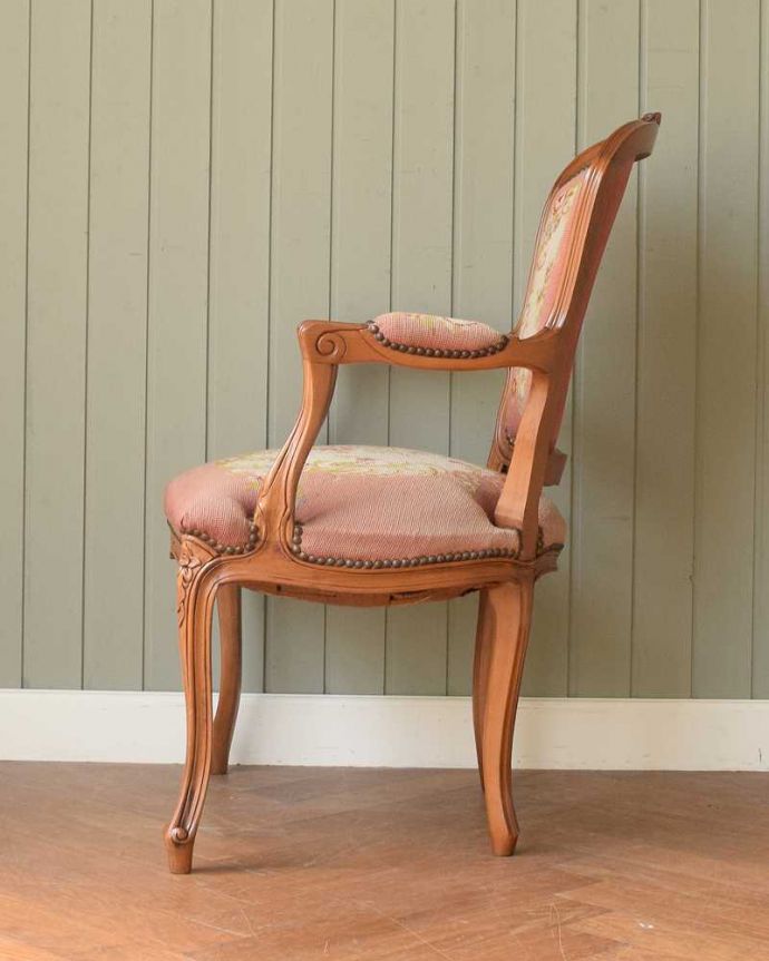 フランスの椅子の側面