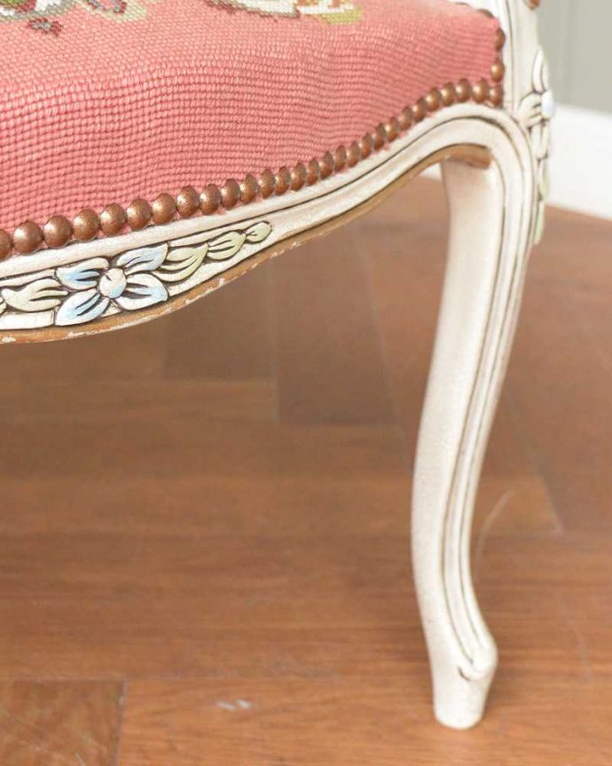 プチポワンチェアの脚