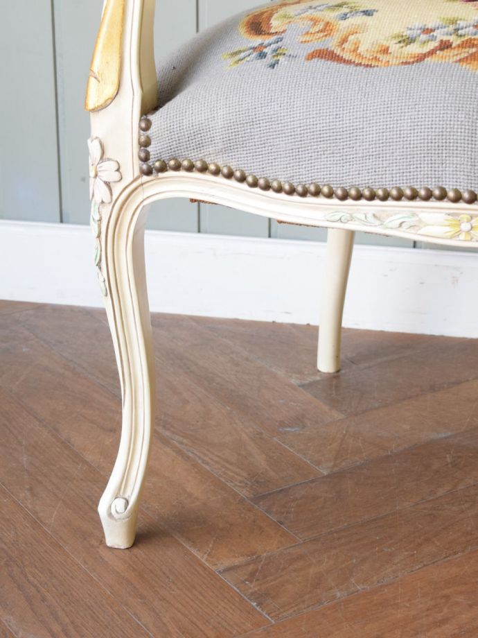 プチポワンチェアの脚