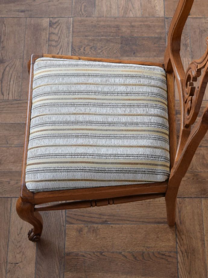 アンティークチェアの座面