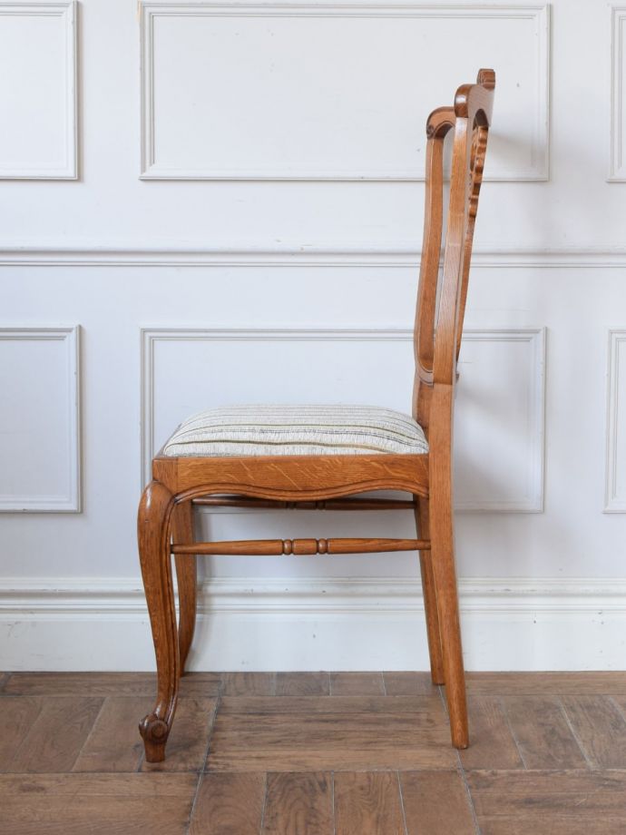 フランスの椅子の側面