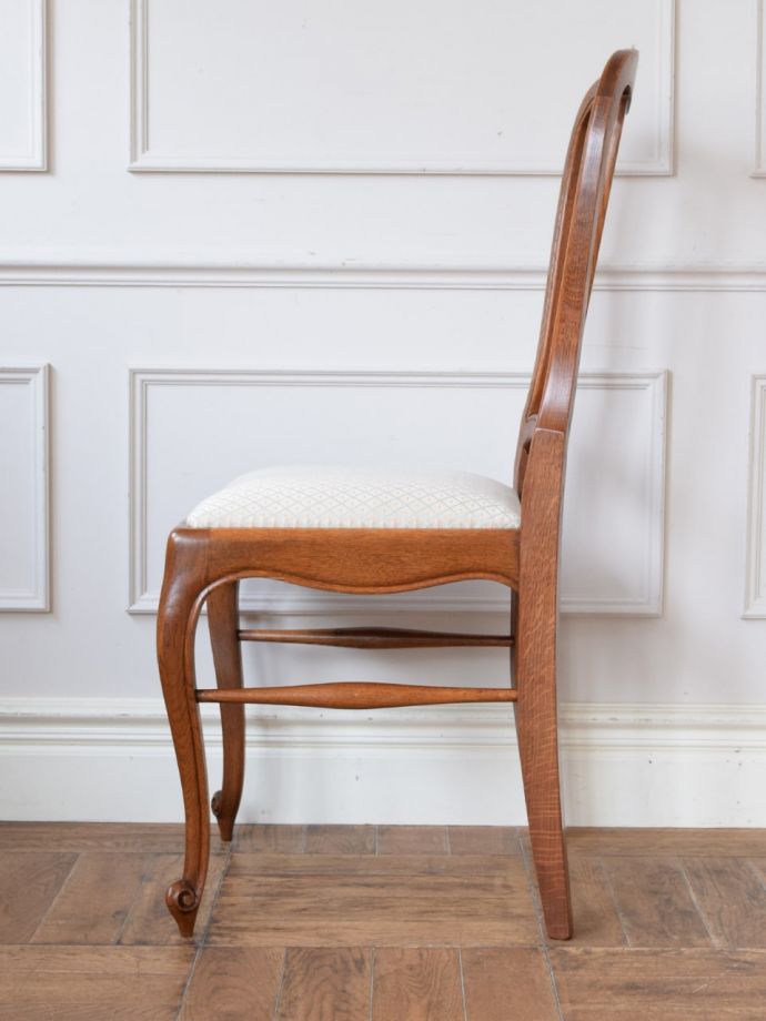 フランスの椅子の側面