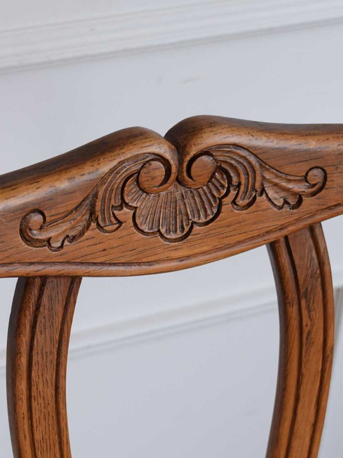 ダイニングチェアの装飾