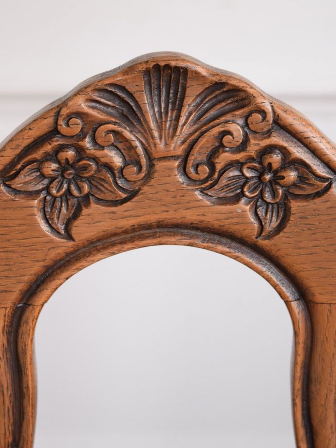 ダイニングチェアの装飾