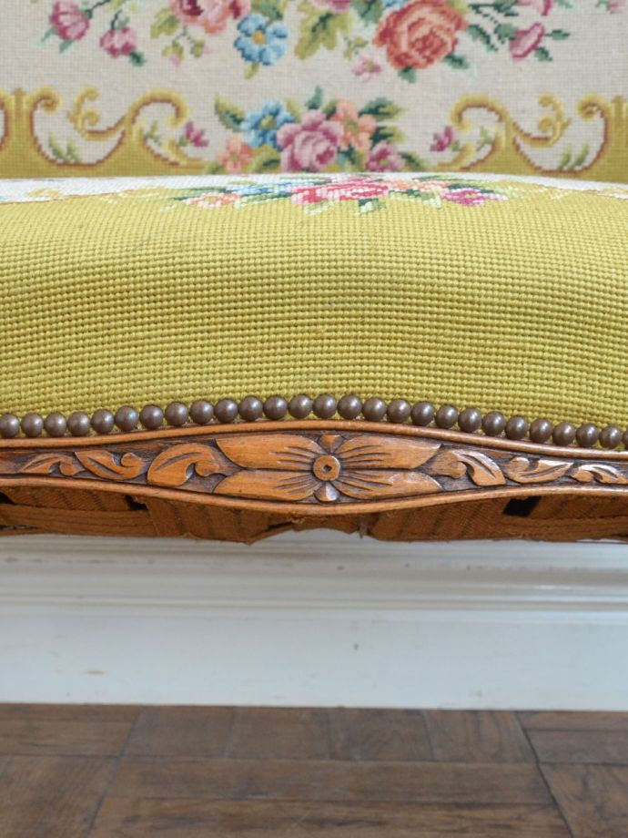 アンティークセティの装飾