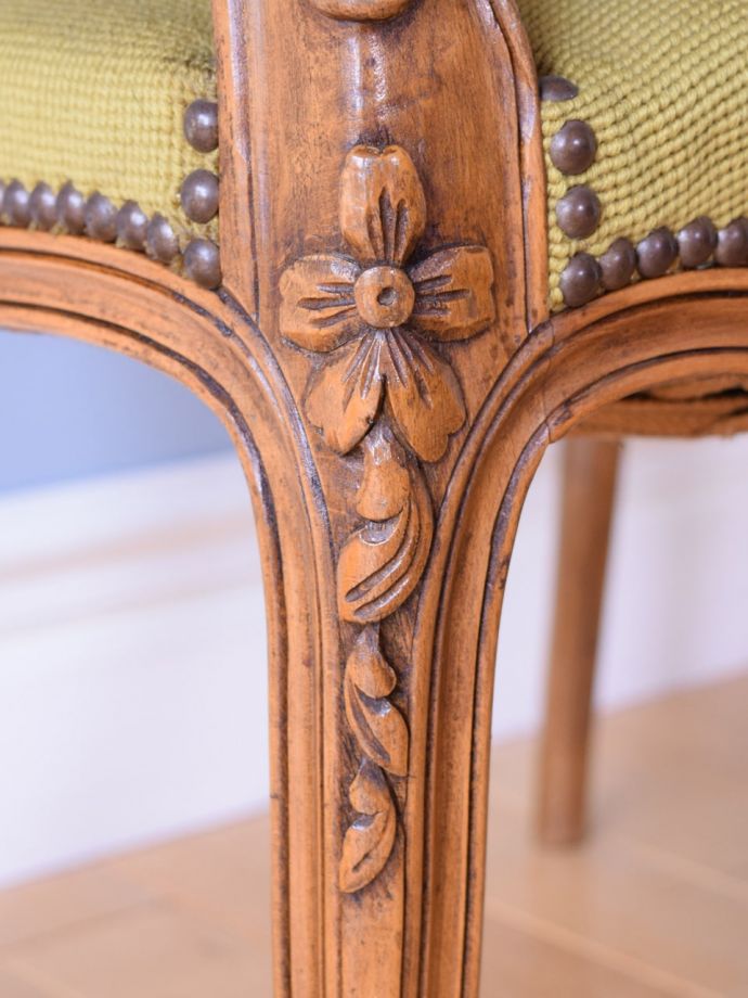 アンティークらしい装飾