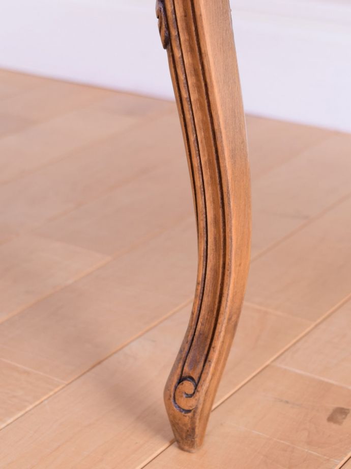 アンティーク椅子の脚