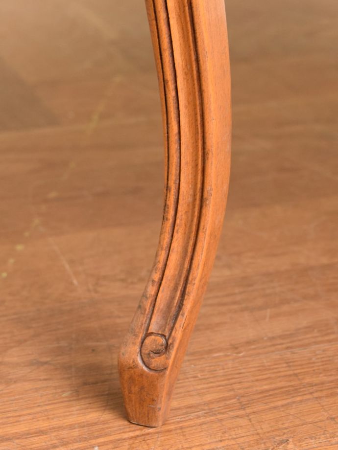 アンティーク椅子の脚