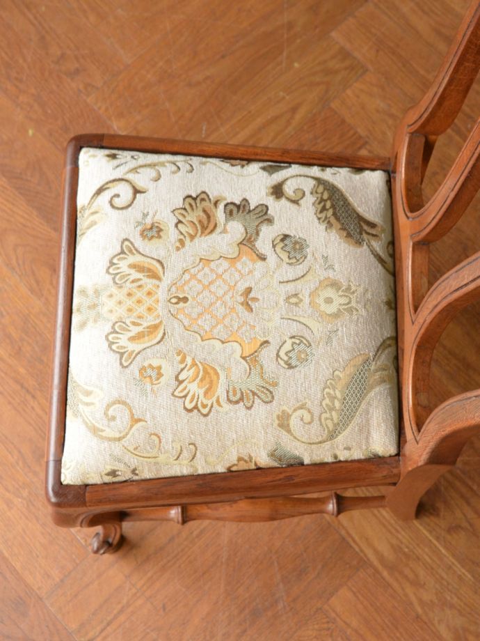 アンティークチェアの座面