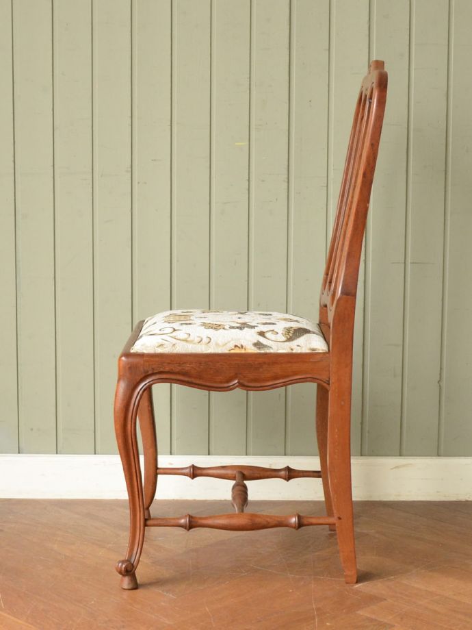 フランスの椅子の側面