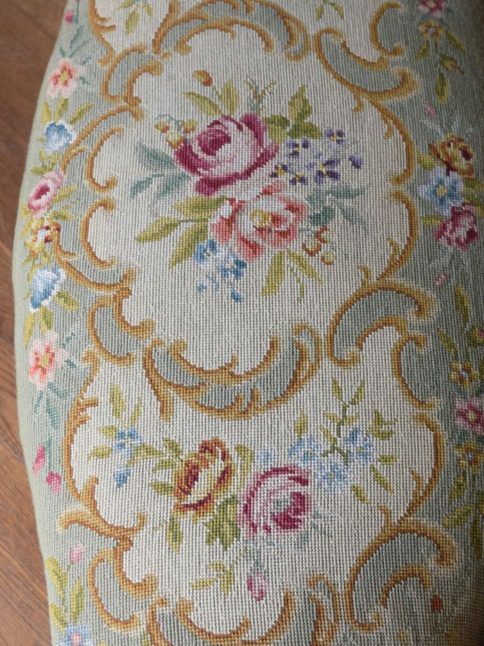 アンティークチェアの生地