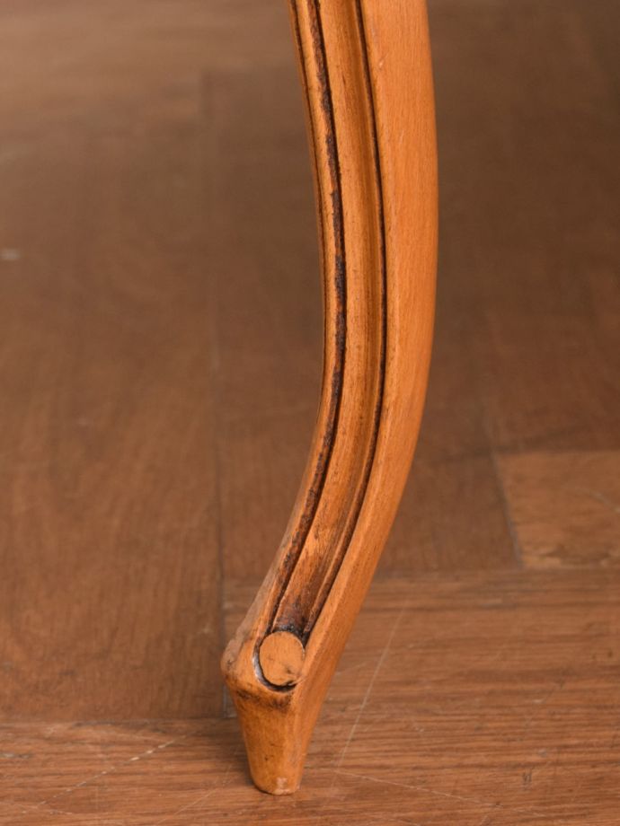 アンティーク椅子の脚