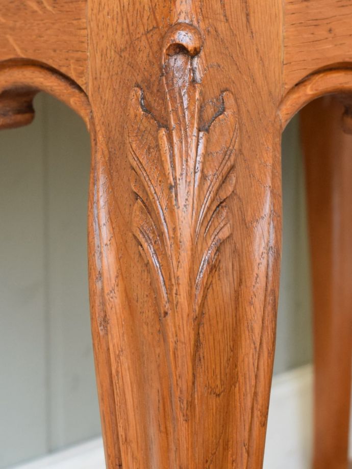 スツールの装飾