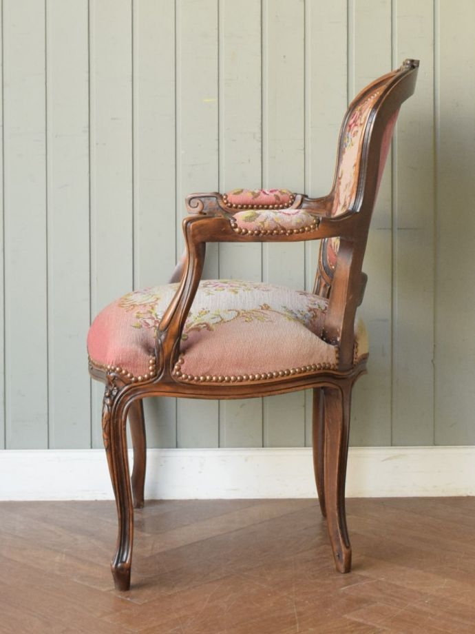 フランスの椅子の側面