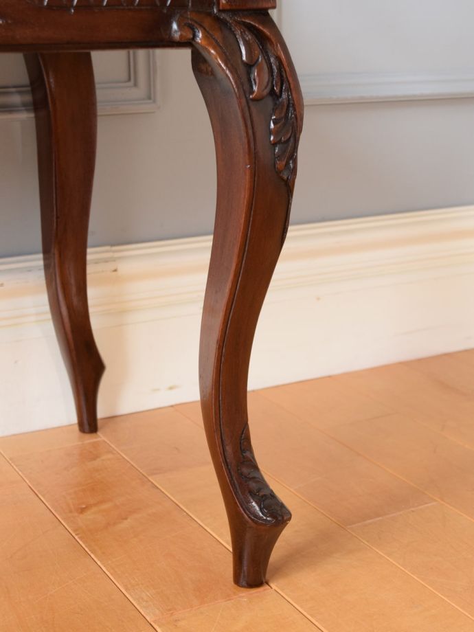 アンティーク椅子の脚