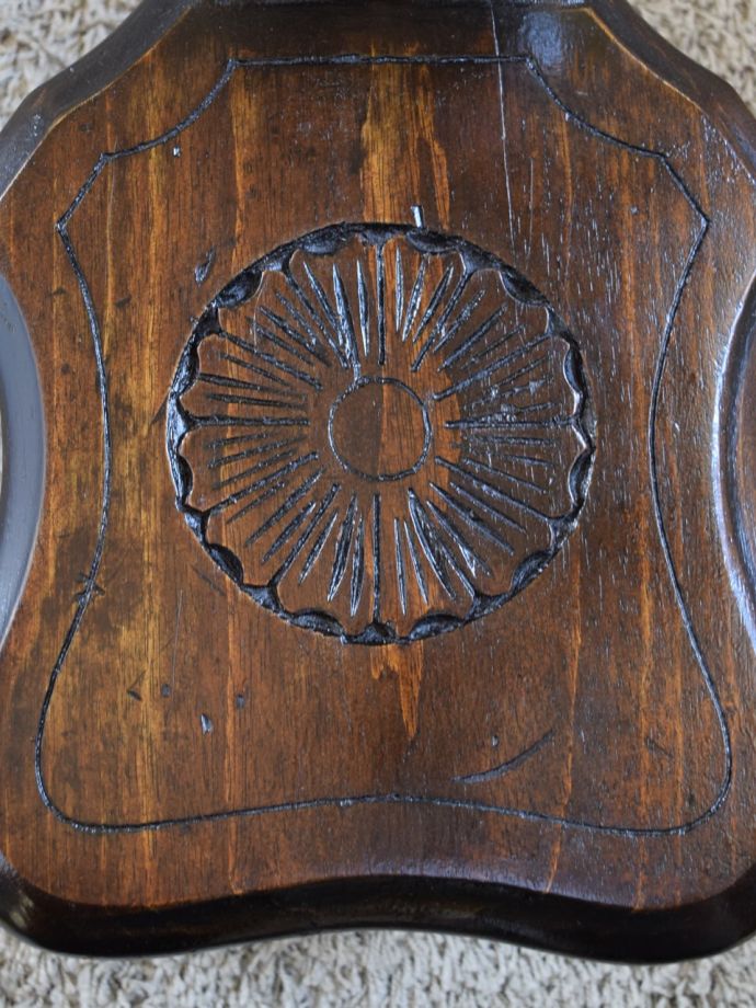 アンティークチェアの装飾