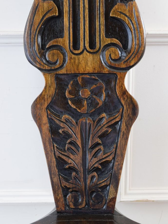 アンティークらしい彫