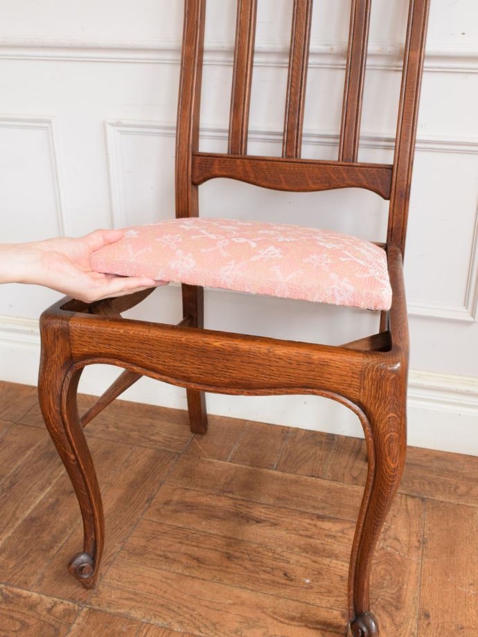 取り外しが出来る椅子の座面