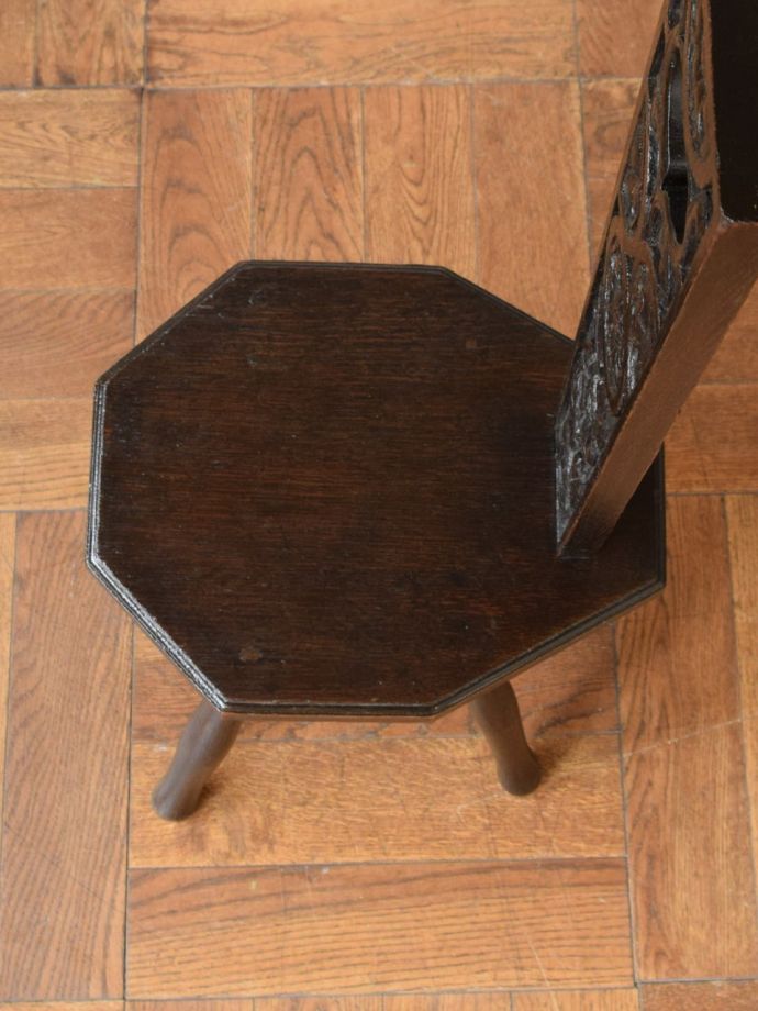 アンティークの椅子の座面