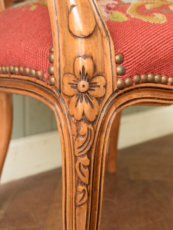 アンティークらしい装飾