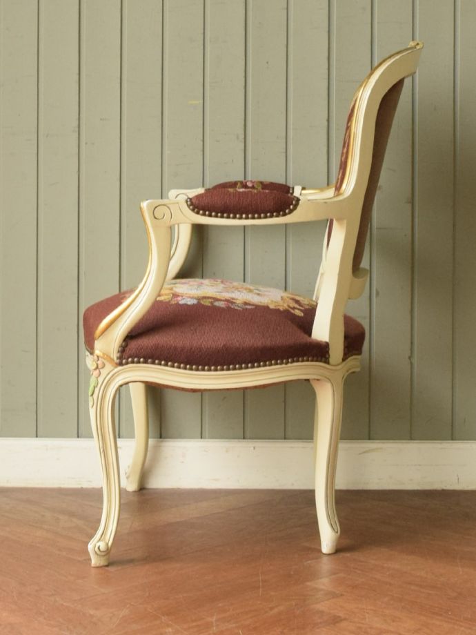 フランスの椅子の側面