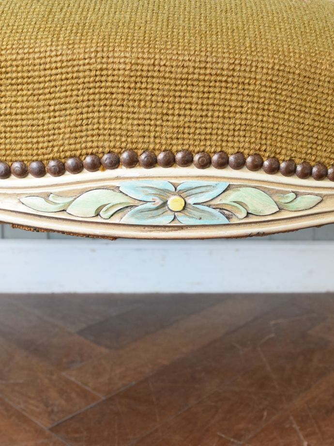 アンティークセティの装飾